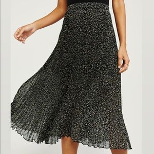 Abercrombie & Fitch Chiffon Pleated Midi Skirt Size XS